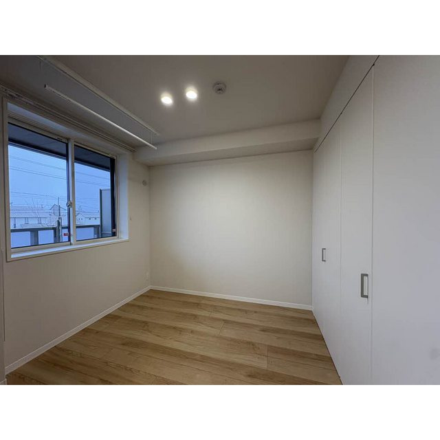 各務原市蘇原村雨町３丁目の賃貸マンションの内装