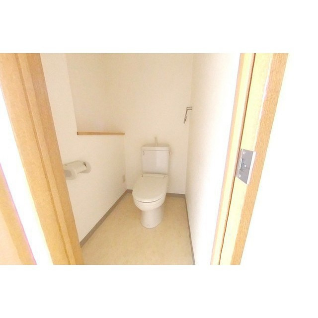 岐阜市清本町１丁目のアパートのトイレ
