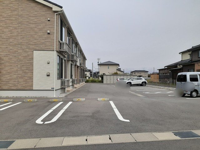 フローラシオン森の駐車場|駐車場です