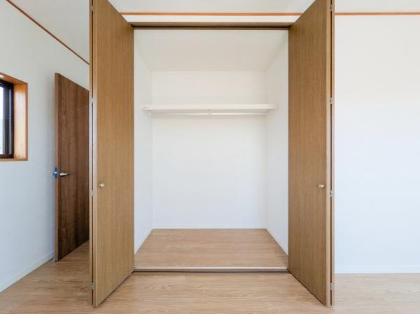 横浜市磯子区杉田９丁目の中古一戸建の収納|豊富な収納スペース。
収納が多いと、お部屋が広く使えます！