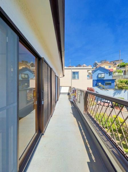 横浜市磯子区杉田９丁目の中古一戸建のバルコニー|陽当り良好のバルコニー！
風通しもよく気持ちいいです