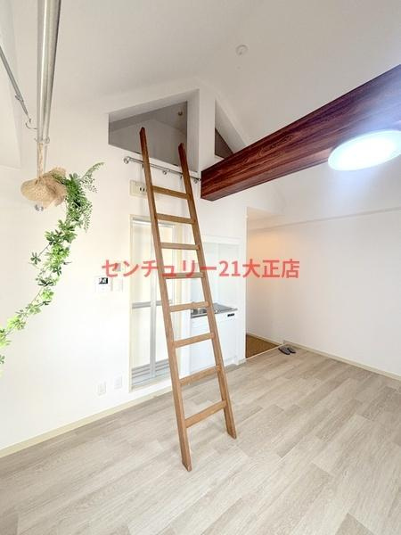 大阪市港区弁天４丁目の賃貸マンションの居間・リビング
