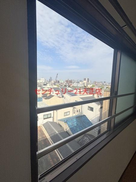 大阪市港区南市岡３丁目の賃貸マンションの居間・リビング