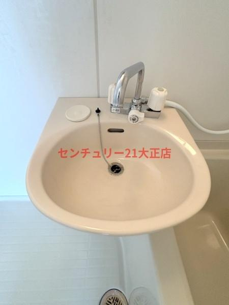 大阪市港区南市岡３丁目の賃貸マンションの洗面所