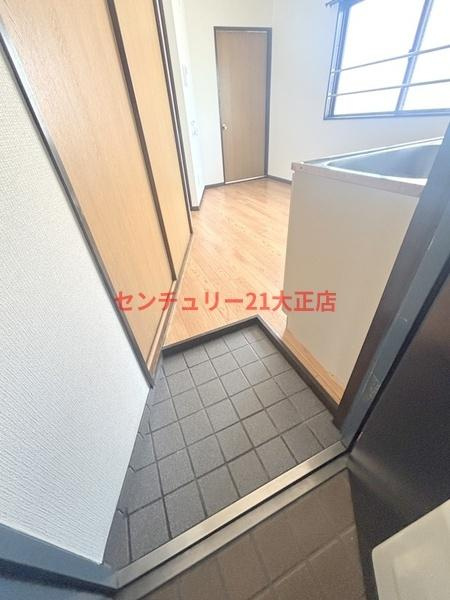 大阪市港区南市岡３丁目の賃貸マンションの玄関