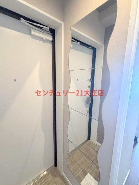 大阪市港区南市岡２丁目の賃貸マンションの玄関