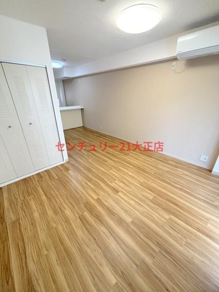 大阪市港区市岡元町３丁目の賃貸マンションの居間・リビング