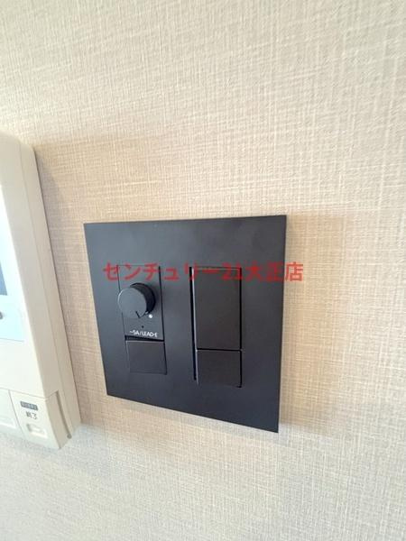 大阪市港区南市岡２丁目の賃貸マンションの洋室