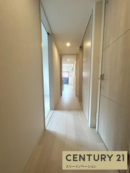 大阪市大正区三軒家東５丁目の賃貸マンションのエントランス|廊下
