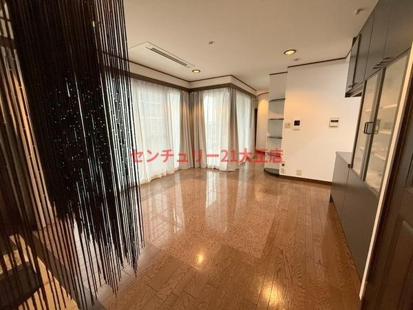 大阪市港区弁天５丁目の賃貸マンションの居間・リビング