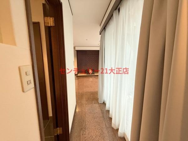 大阪市港区弁天５丁目の賃貸マンションの玄関