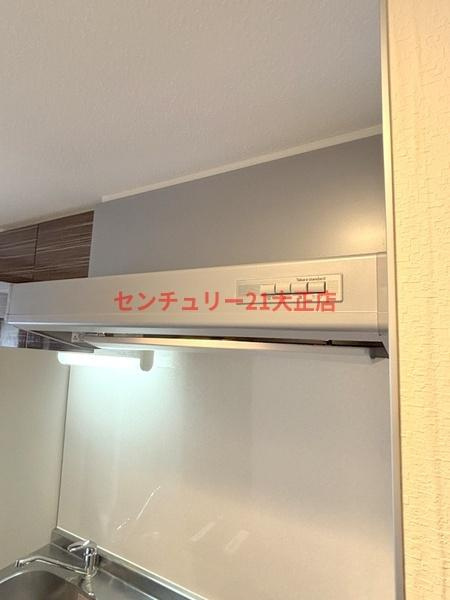 HRフロントリーガル難波WESTのキッチン