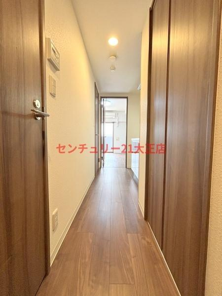 HRフロントリーガル難波WESTの居間・リビング