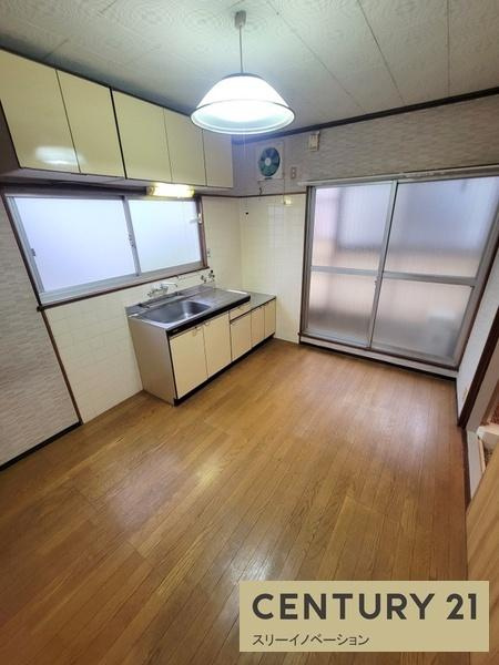 三軒家東1丁目ビルの居間・リビング|★広ーーい室内★