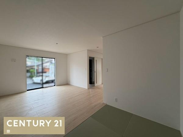 和歌山市塩屋第4-2号棟　新築戸建の居間・リビング