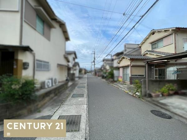 和歌山市木ノ本　中古戸建の前面道路含む現地写真