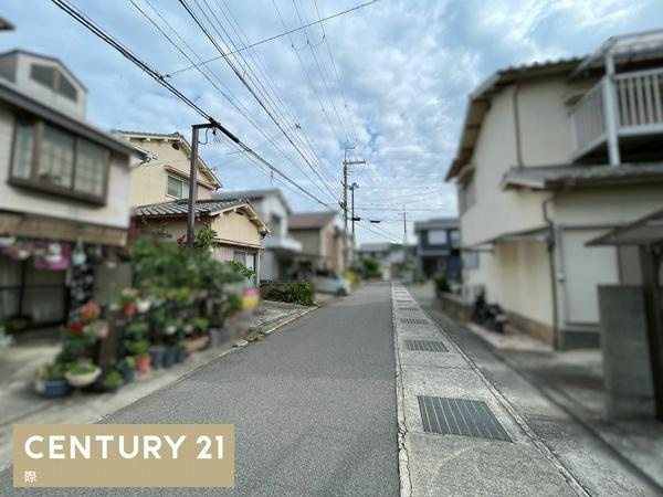 和歌山市木ノ本　中古戸建の前面道路含む現地写真
