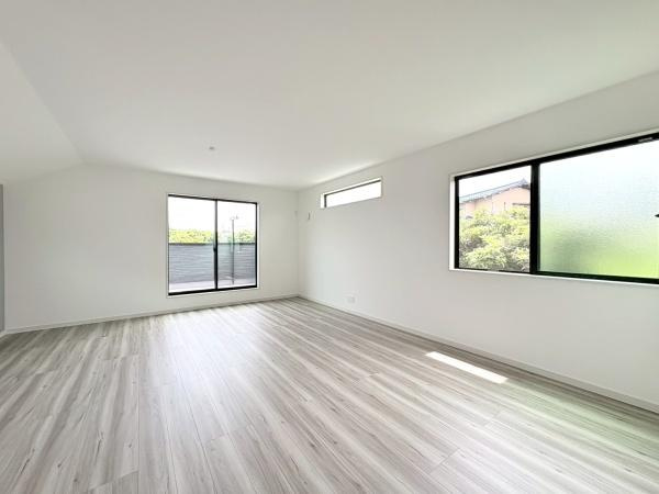 横浜市金沢区東朝比奈３丁目の新築一戸建の居間・リビング