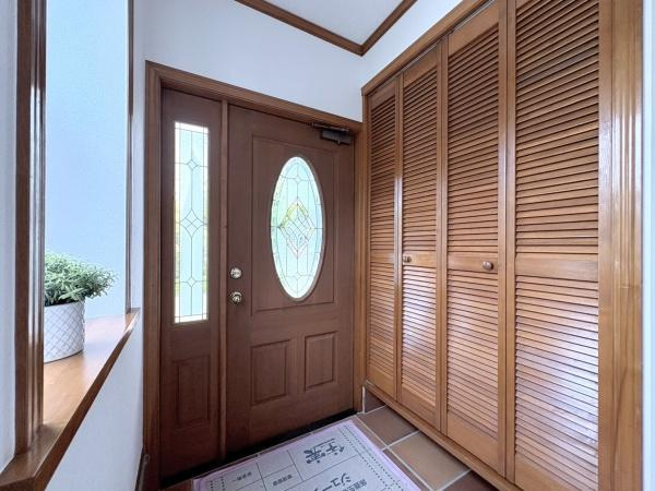 藤沢市遠藤の中古一戸建の玄関