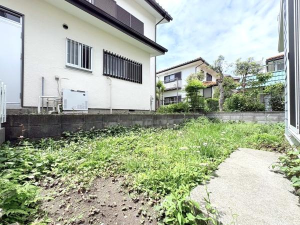 藤沢市遠藤の中古一戸建の庭