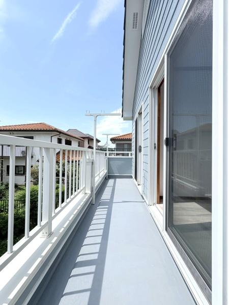 藤沢市遠藤の中古一戸建のバルコニー