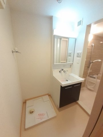 レジデンス西川の洗面所
