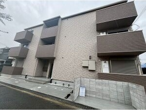 エテルナコート総持寺の駐車場