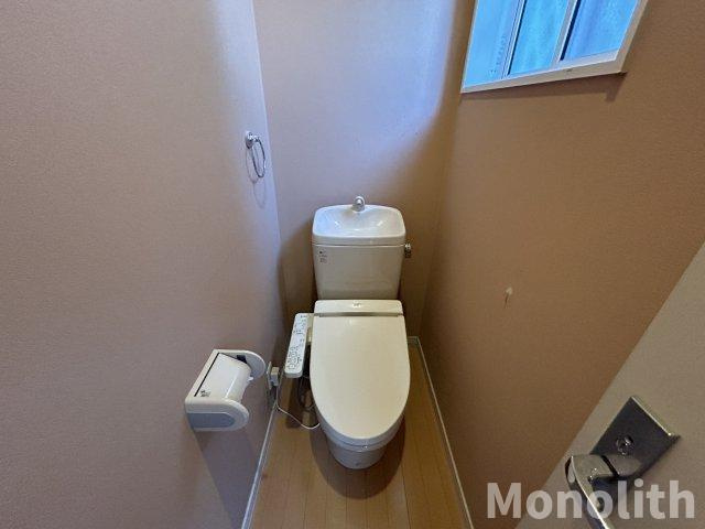 唐国町１丁目戸建てのトイレ