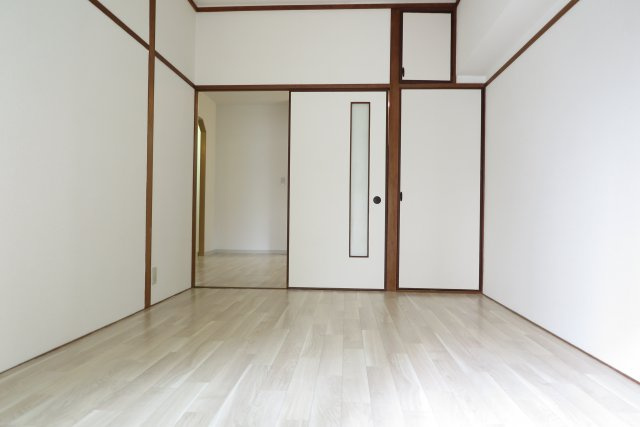 アークハイム川島の洋室