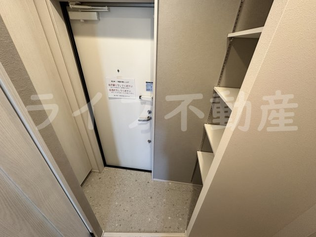 Louis Apartment長瀬ノールの玄関