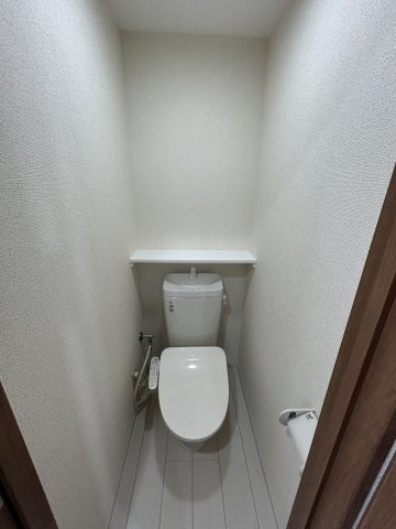 コーポ上荻のトイレ|落ち着いたトイレです