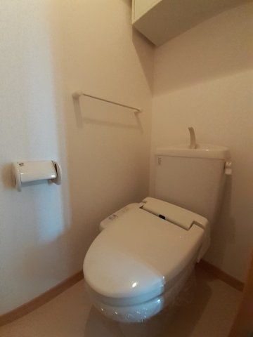 Ｌｏｎｇ　ＨｏｕｓｅⅡのトイレ|清潔感のあるトイレです