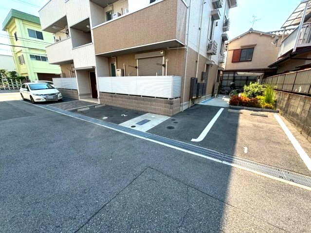 Marque-page(マルク・パージュ)の駐車場