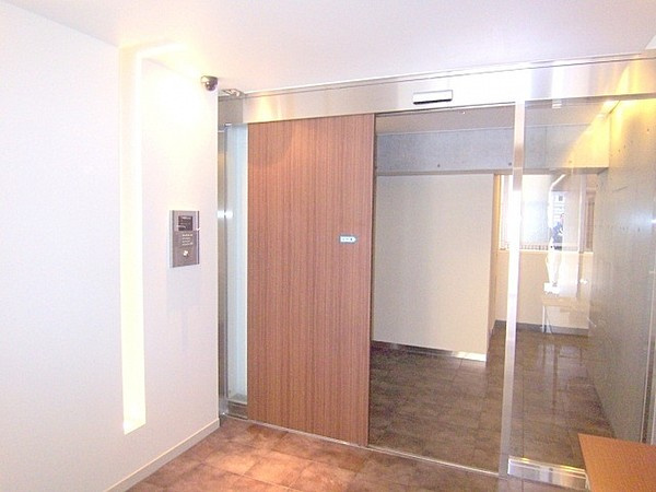 台東区北上野１丁目の賃貸マンションのエントランス