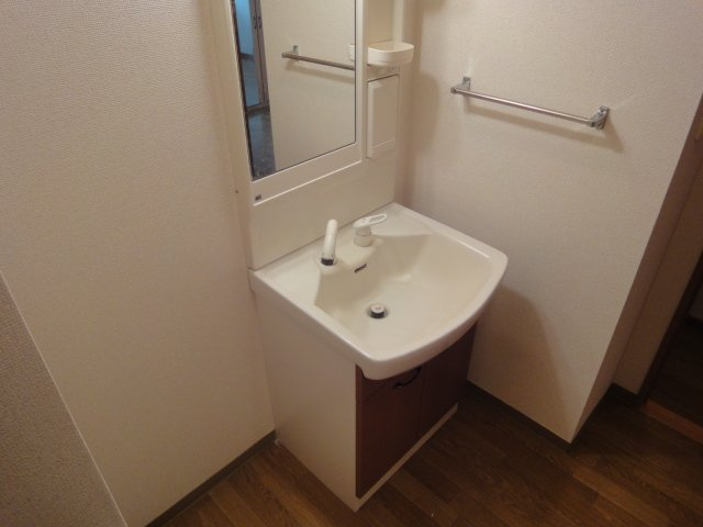 Ｓａｎｔａ　Ｐｌａｃｅの洗面所|洗髪洗面化粧台