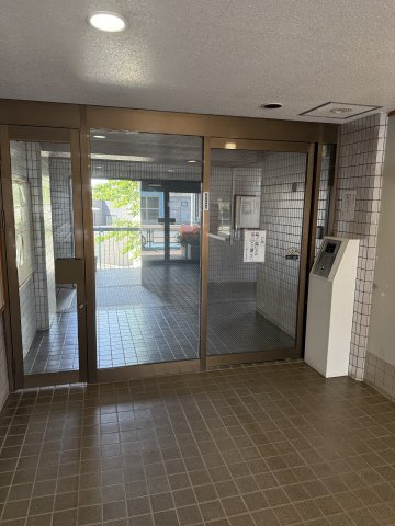 パールハイツ幡ヶ谷のエントランス