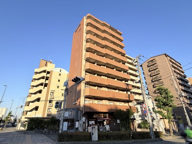 ウィズダムスクウェアの外観