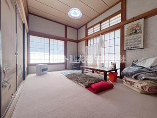 花巻市湯口字洗沢　土地建物の居間・リビング