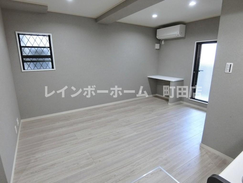 QUIET CRAB HOUSE TOGETHER 瀬谷※初期費用分割サービス利用可能物件の居間・リビング