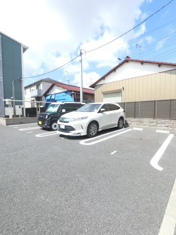 Holy Landsの駐車場