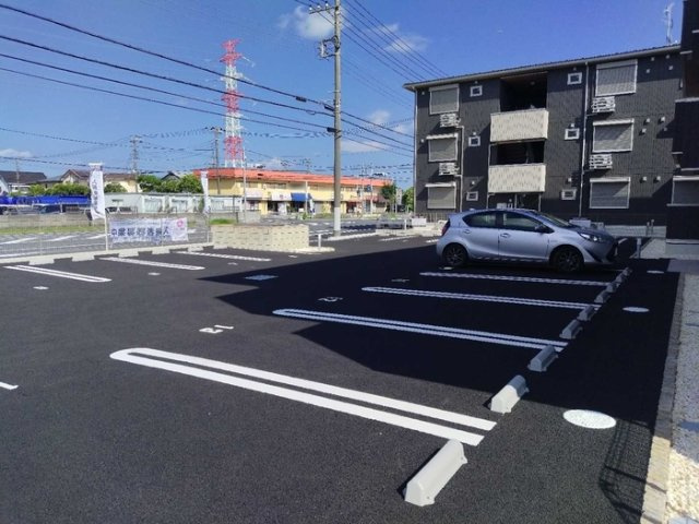 ルミエール五井・Ⅰの駐車場