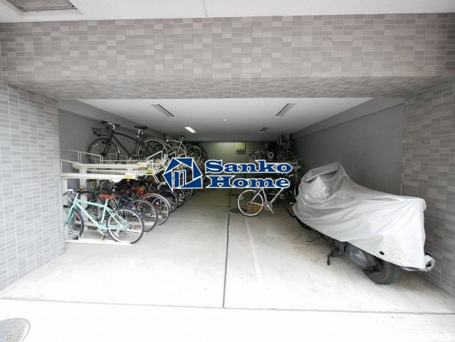 ヴェルステージ神田の駐車場