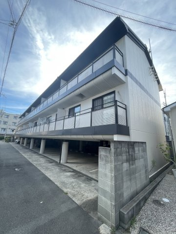 エクレール衣掛の外観