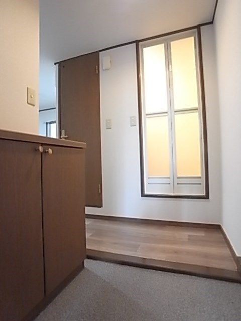 エスペランスドゥ花隈の玄関