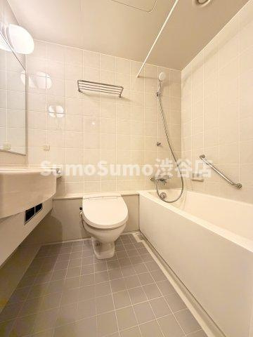 プライムスクェアシティのトイレ|落ち着いた色調のトイレです