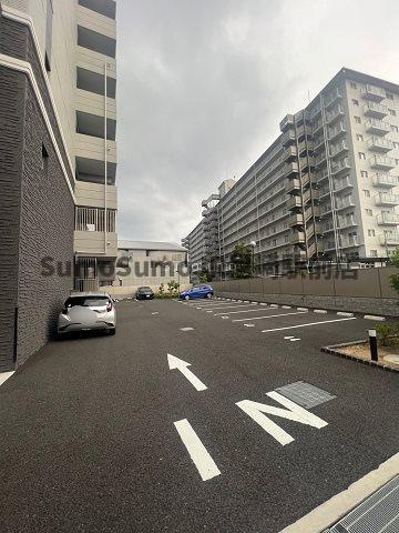 エスリード大阪クレストコートの駐車場|駐車場完備です
