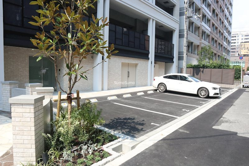 ショウエイ靭の駐車場|駐車場です