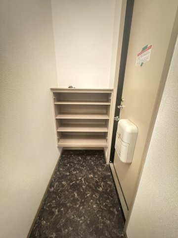 オーク東須磨のバルコニー|お洗濯にも便利なバルコニー付き