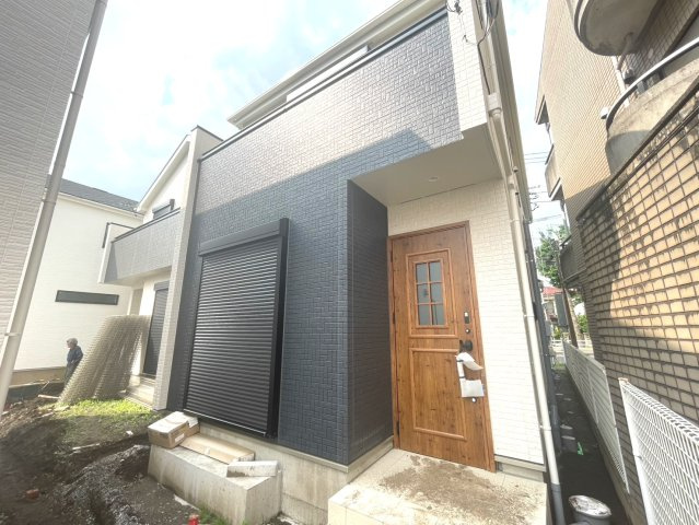 昭島市田中町　全４棟　C号棟　の外観