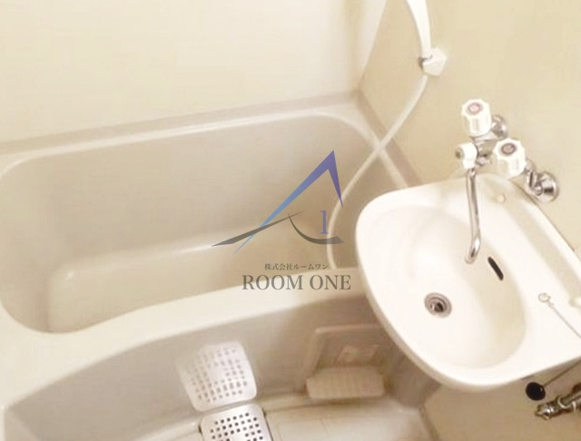 ブルーハイネス落合の浴室|お風呂です。
